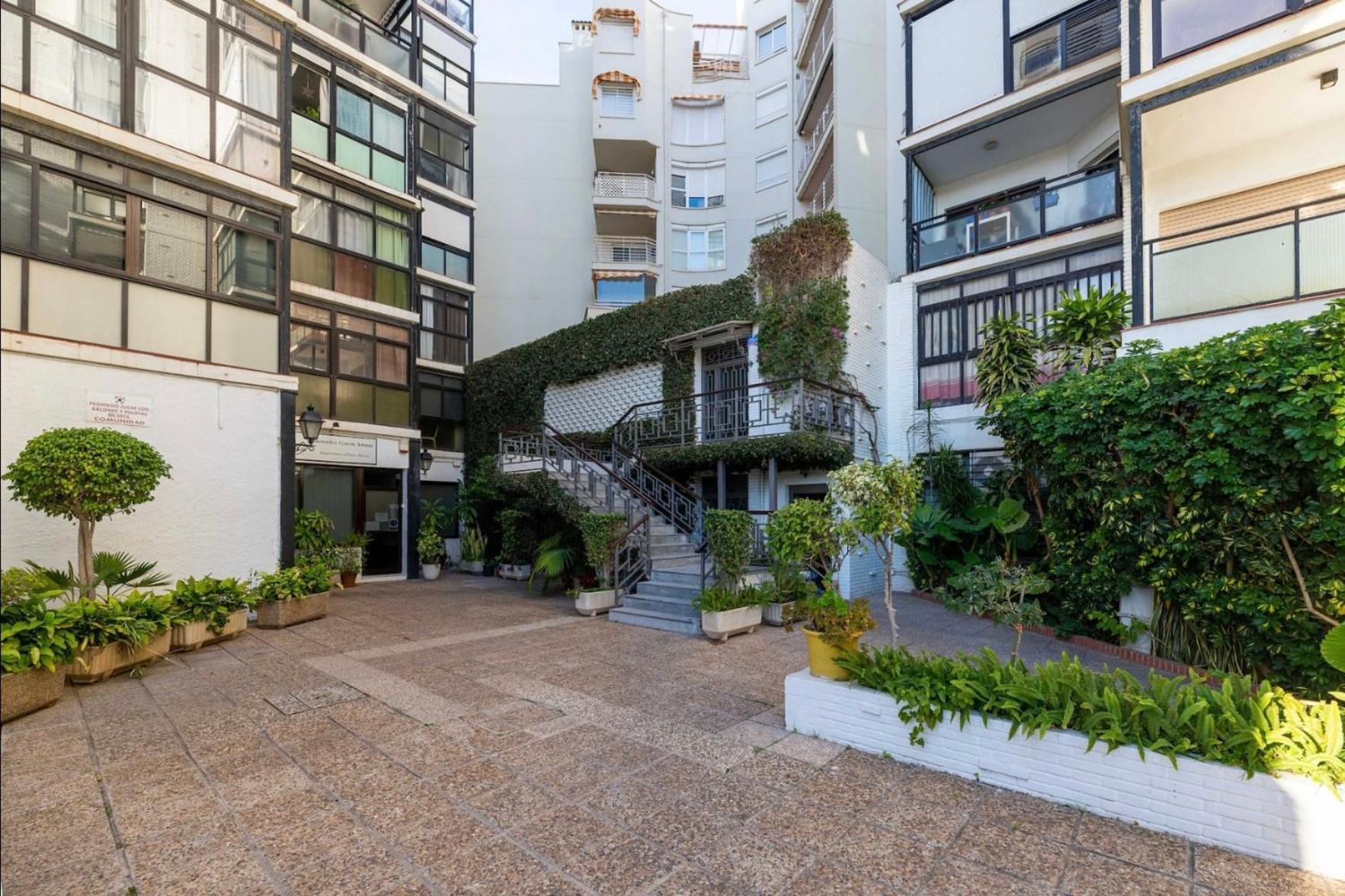 Sakura - En Front De Marbella